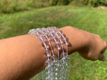 Charger l'image dans la galerie, Perles en cristal de roche quasiment sans inclusions entre 2 et 20mm