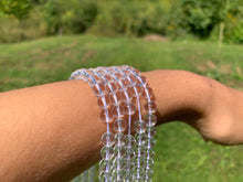 Charger l'image dans la galerie, Perles en cristal de roche quasiment sans inclusions entre 2 et 20mm