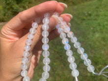 Charger l'image dans la galerie, Perles en labradorite blanche entre 4 et 10mm LBS