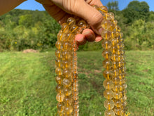 Charger l'image dans la galerie, Perles en quartz à inclusions de rutile entre 6 et 12mm QRD