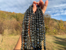 Charger l'image dans la galerie, Perles en labradorite entre 6 et 10mm LQ
