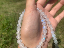 Charger l'image dans la galerie, Perles en labradorite blanche entre 4 et 10mm LBS