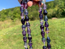 Charger l'image dans la galerie, Perles en fluorite / fluorine, forme goutte
