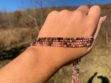Charger l'image dans la galerie, Perles en tourmaline multicolore entre 3 et 4mm