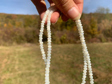 Charger l'image dans la galerie, Perles en nacre blanche, forme disque bombé