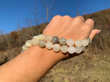 Charger l'image dans la galerie, Perles en aragonite entre 4 et 12mm