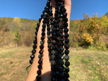 Charger l'image dans la galerie, Perles en obsidienne oeil céleste (arc-en-ciel), forme diamant entre 6 et 12mm