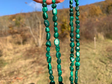 Charger l'image dans la galerie, Perles en malachite