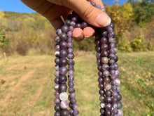 Charger l'image dans la galerie, Perles en améthyste mate entre 6 et 10mm