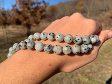 Charger l'image dans la galerie, Perles en jaspe sésame entre 6 et 10mm