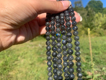 Charger l'image dans la galerie, Perles en labradorite entre 6 et 10mm LQ
