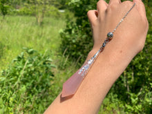 Charger l'image dans la galerie, Pendule en quartz rose