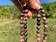 Charger l'image dans la galerie, Perles en rhodonite entre 3 et 12mm