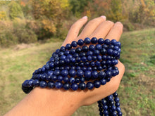 Charger l'image dans la galerie, Perles en sodalite entre 6 et 8mm SQ