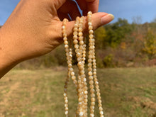 Charger l'image dans la galerie, Perles en nacre beige entre 2 et 12mm