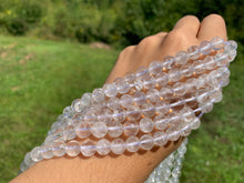 Charger l'image dans la galerie, Perles en cristal de roche très inclus entre 4 et 10mm