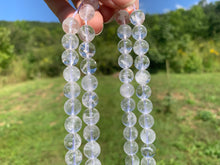 Charger l'image dans la galerie, Perles en cristal de roche très inclus entre 4 et 10mm