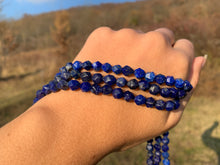 Charger l'image dans la galerie, Perles en lapis-lazuli, forme diamant entre 6 et 10mm