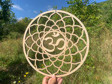 Charger l'image dans la galerie, Om en bois