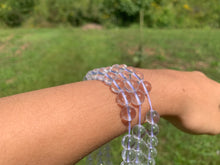 Charger l'image dans la galerie, Perles en cristal de roche moyennement inclus entre 2 et 20mm