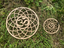 Charger l'image dans la galerie, Om en bois