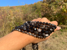 Charger l'image dans la galerie, Perles en obsidienne argentée, forme diamant entre 6 et 10mm