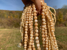 Charger l'image dans la galerie, Perles en nacre beige entre 2 et 12mm