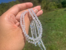 Charger l'image dans la galerie, Perles en labradorite blanche entre 4 et 10mm LBS