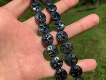 Charger l'image dans la galerie, Perles en hématite, forme arbre de vie ajouré