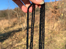 Charger l'image dans la galerie, Perles en spinelle noir facetté entre 2 et 4mm