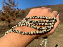 Charger l'image dans la galerie, Perles en jaspe dalmatien entre 2 et 12mm