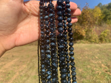 Charger l'image dans la galerie, Perles en oeil de faucon entre 2 et 10mm