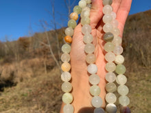 Charger l'image dans la galerie, Perles en aragonite entre 4 et 12mm