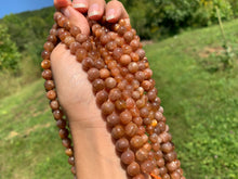 Charger l'image dans la galerie, Perles en pierre de soleil entre 6 et 8mm