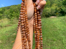 Charger l'image dans la galerie, Perles en pierre de soleil entre 6 et 8mm