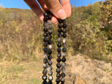 Charger l'image dans la galerie, Perles en obsidienne argentée, forme diamant entre 6 et 10mm