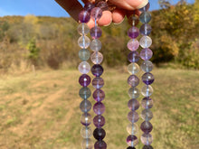Charger l'image dans la galerie, Perles en fluorite / fluorine facettée entre 6 et 10mm