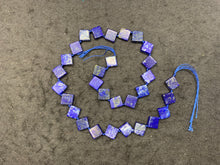 Charger l'image dans la galerie, Perles en lapis-lazuli, forme carré