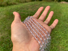 Charger l'image dans la galerie, Perles en cristal de roche quasiment sans inclusions entre 2 et 20mm