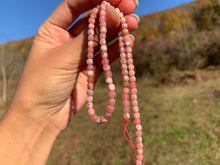 Charger l'image dans la galerie, Perles en rhodochrosite, forme carré