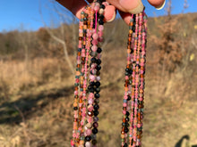 Charger l'image dans la galerie, Perles en tourmaline multicolore facettée entre 2 et 5mm