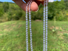 Charger l'image dans la galerie, Perles en cristal de roche quasiment sans inclusions entre 2 et 20mm