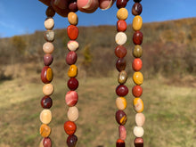 Charger l'image dans la galerie, Perles en jaspe mookaite, petits galets