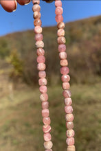 Charger l'image dans la galerie, Perles en rhodochrosite, forme carré