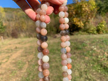 Charger l'image dans la galerie, Perles en pierre de lune multicolore entre 6 et 10mm PLMD