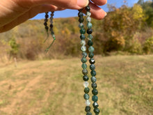 Charger l'image dans la galerie, Perles en agate mousse, forme diamant entre 6 et 8mm