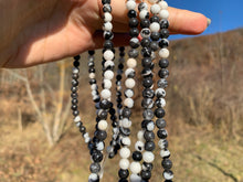 Charger l'image dans la galerie, Perles en jaspe zebré noir entre 4 et 12mm