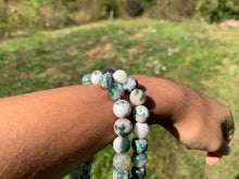 Charger l'image dans la galerie, Perles en agate arbres entre 4 et 12mm