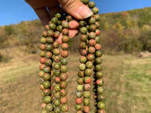 Charger l'image dans la galerie, Perles en unakite entre 2 et 12mm