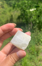 Charger l'image dans la galerie, VENDU Pierre de lune blanche brut 5